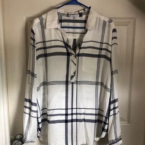 White and blue plaid long sleeve